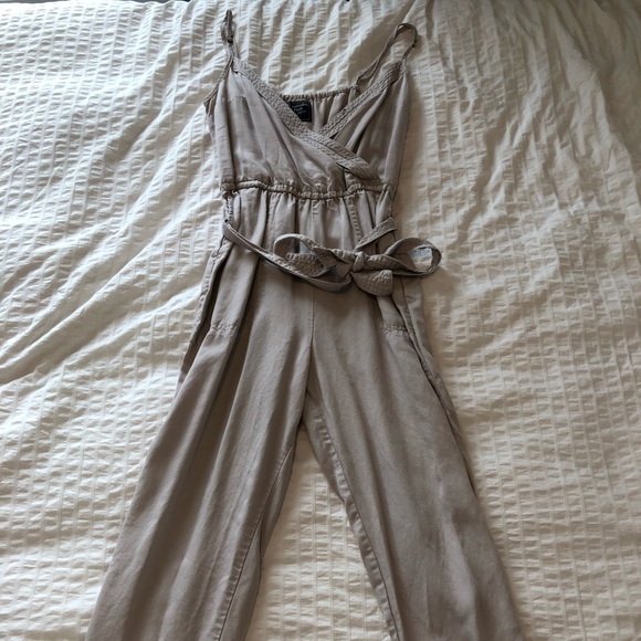 abercrombie & fitch jumpsuit - Picture 2 of 2